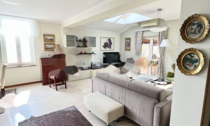 Трехкомнатная квартира, Обри