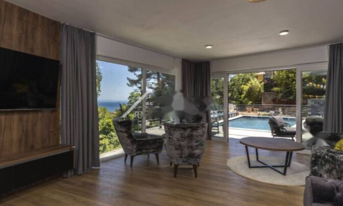 Особняк 410 м², Центр, Опатия