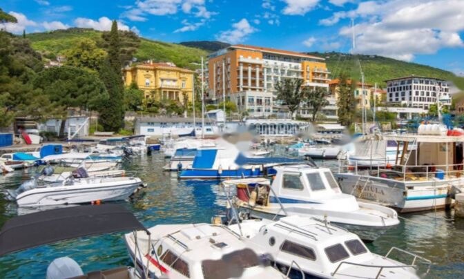 Трехкомнатная квартира в центре