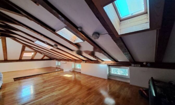 Трёхкомнатная квартира, центр