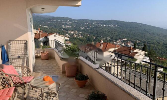 Трехкомнатная квартира центр Опатия