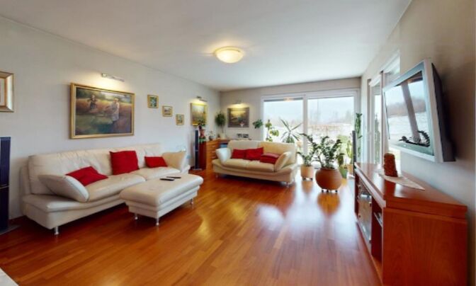 Дом с террасой Татсен Брод