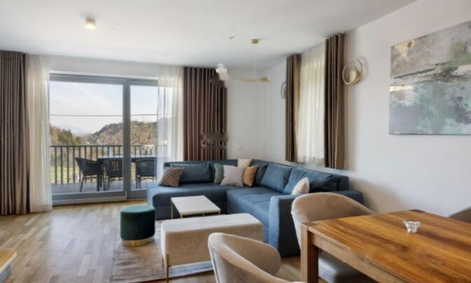 Дом с террасой у Бледского озера