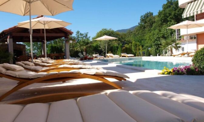 Семейный дом 500 м², Центр, Опатия