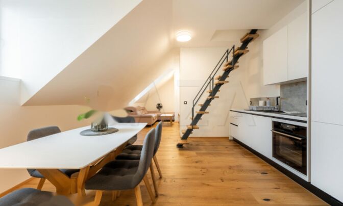 Трёхкомнатная квартира в центре