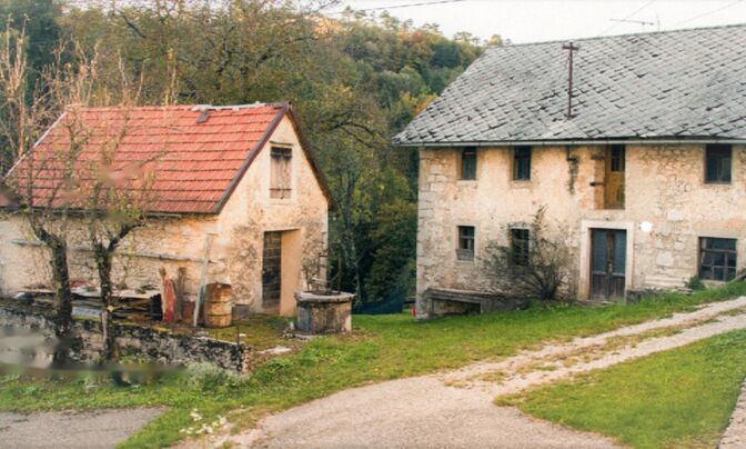 Дом, Кал над Каналом.