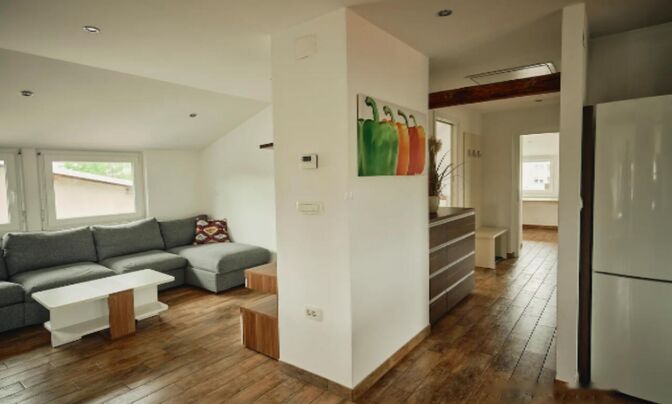 Квартира, 3-комнатная Колезия