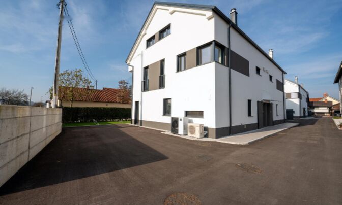 Сдвоенный дом в Чернуче