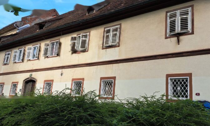 Трёхкомнатная квартира в центре города на улице Вегова