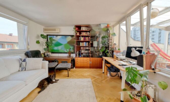 Четырехкомнатная квартира в центре