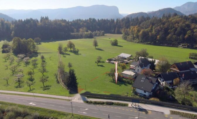 Участок, застройка Блед