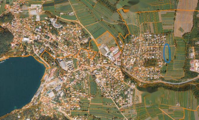 Участок для инвестиций близ Бледа, Добе