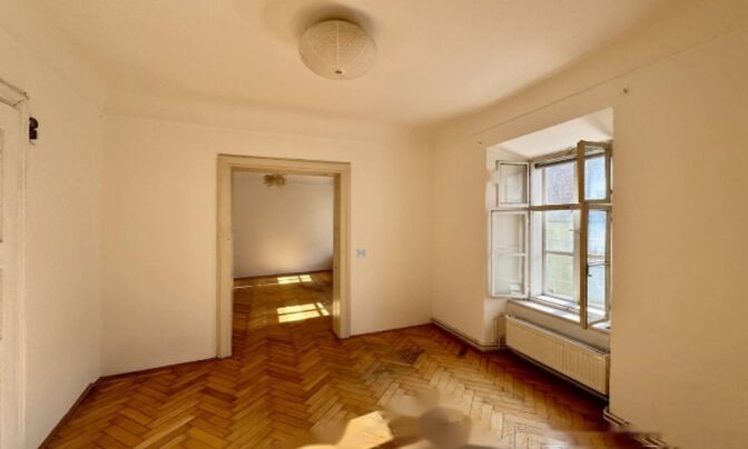 Квартира, 4 комнаты, Любляна Центр