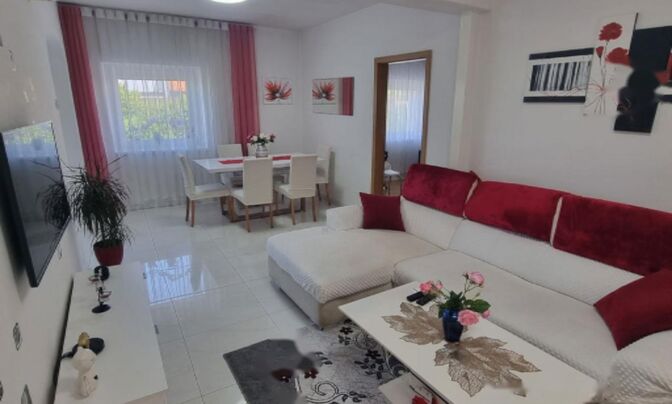 Трёхкомнатная квартира в Бертоках