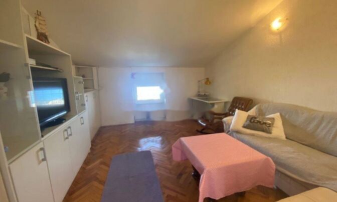 Трехкомнатная квартира, Центр