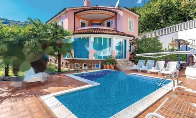 Семейный дом 460 м², Центр, Опатия