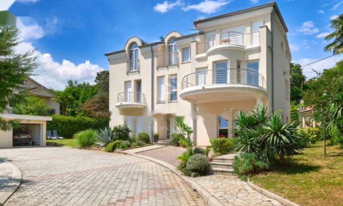 Дом в центре Опатии 381 м²