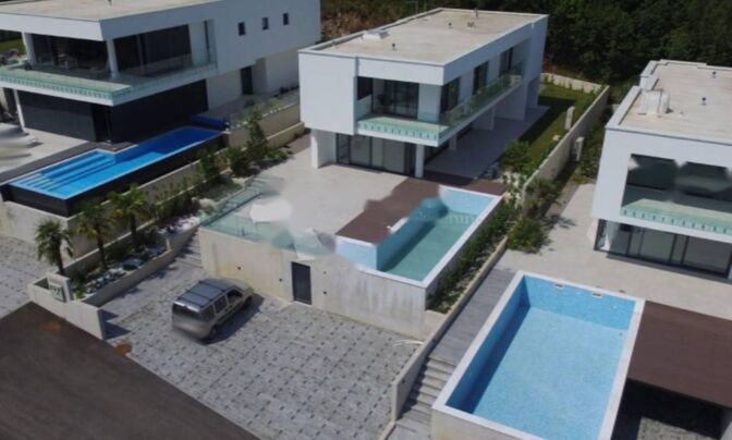 Современный дом в центре Опатии