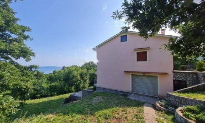 Семейный дом 400 м², Центр, Опатия