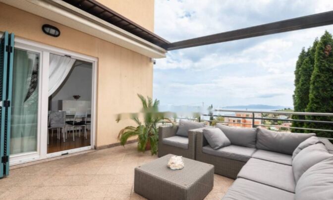 Трехкомнатная квартира, Центр