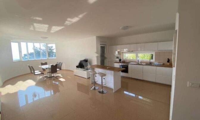 Трехкомнатная квартира в центре