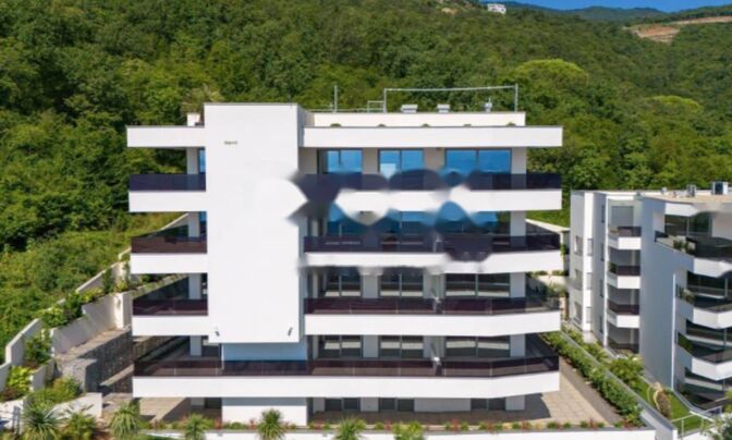 Трёхкомнатная квартира в центре