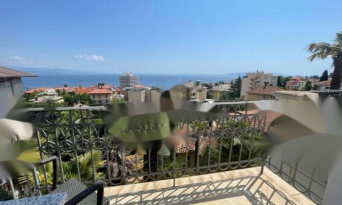 Четырехкомнатная квартира в центре Опатии