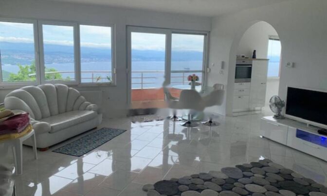 Трёхкомнатная квартира в центре