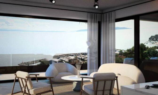 Трёхкомнатная квартира в центре