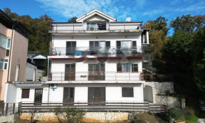 Семейный дом 290 м², Центр, Опатия.