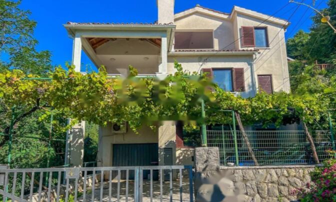 Семейный дом 482 м², Центр, Опатия