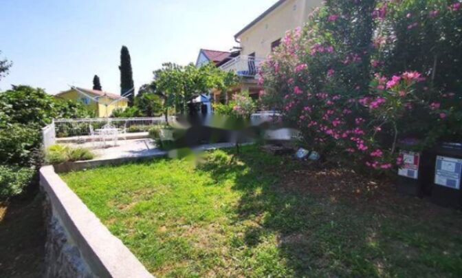 Трехкомнатная квартира, Центр