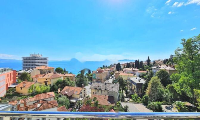 Четырехкомнатная квартира в центре