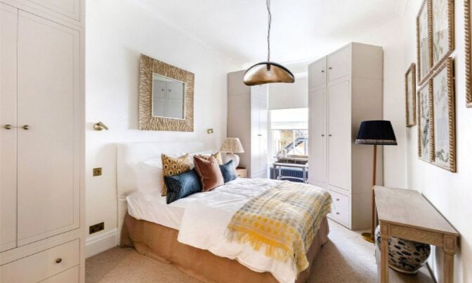 Lincoln House, Basil Street