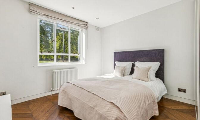 Burton Court, Franklins Row