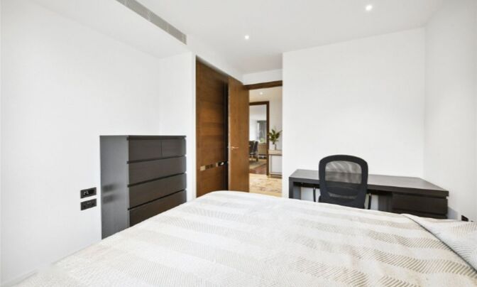 Waterfront Drive, Chelsea Waterfront