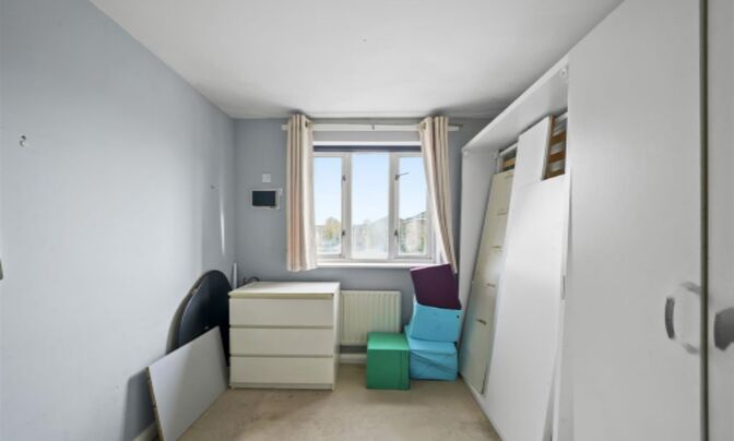 Sandifer Drive, Cricklewood