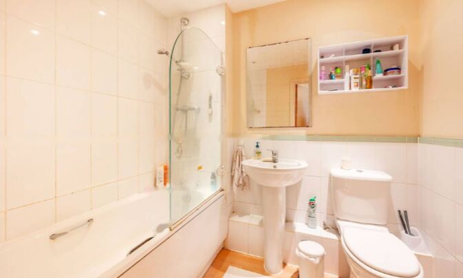 Victoria Road, North Acton