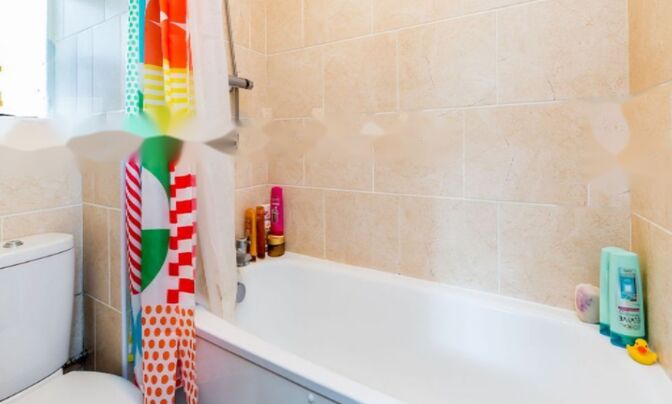 Britannia Row, Angel