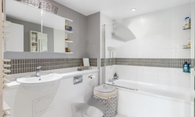 Hardwicks Square, Wandsworth Park