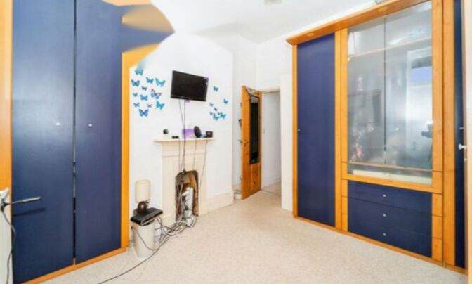 York Road, 22 York Road