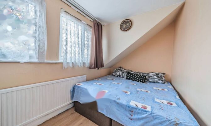 Dallas Road, Brent Cross