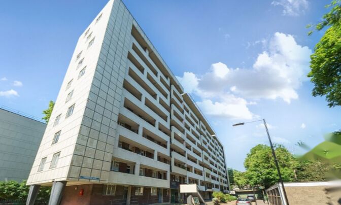 Hallfield Estate, Bayswater