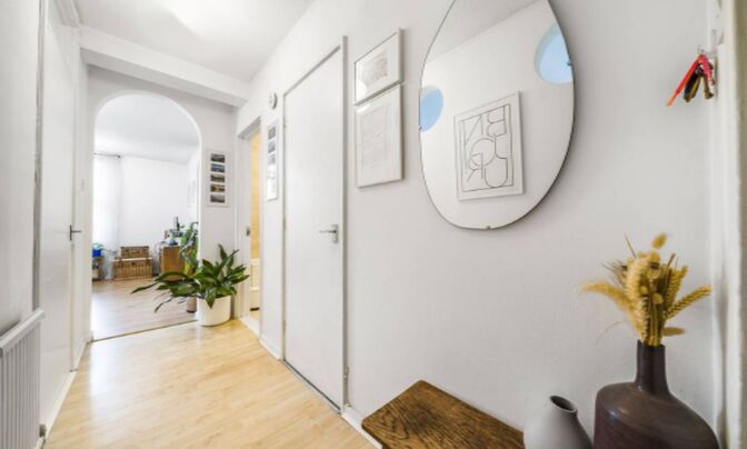 Clapham Park Road, Clapham Common South Side