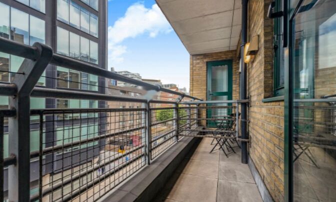 Londinium Tower, 87 Mansell Street