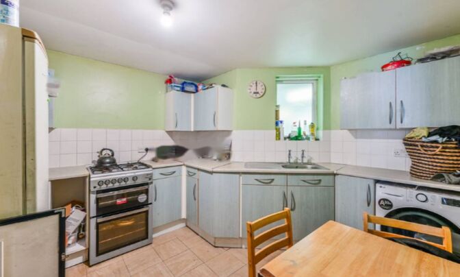 Seaton Road, Kennington