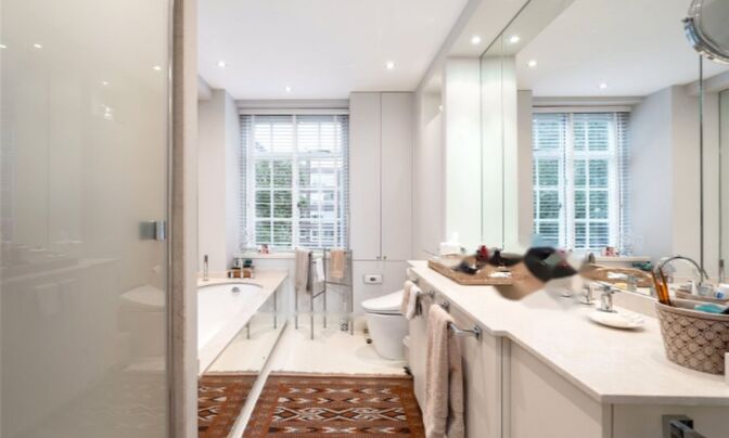 Shrewsbury House, Cheyne Walk, Chelsea