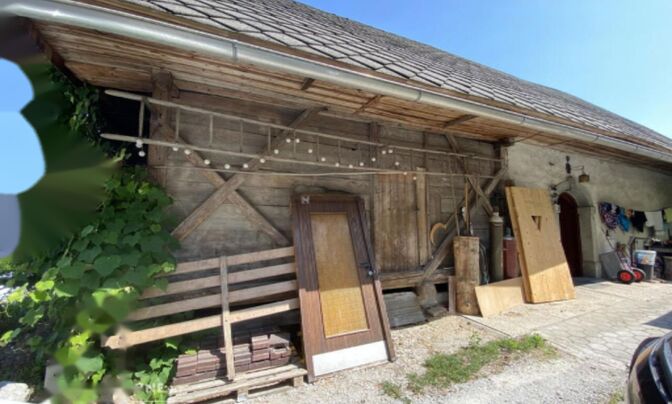 Дом, Блед, Центр