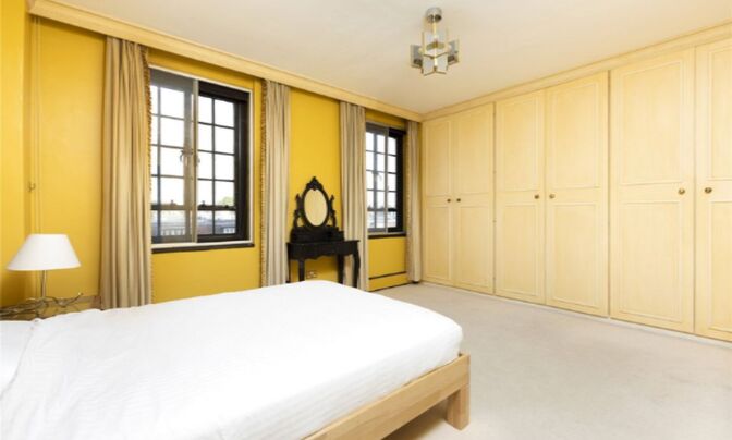 Swan Court, Chelsea Manor Street