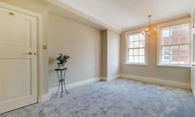 Ovington Court, Brompton Road